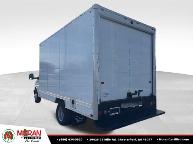 2023 GMC Savana Cutaway 4500 4500 Van