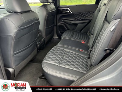 2024 Mitsubishi Outlander SEL