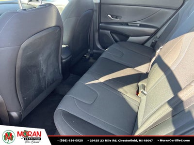 2023 Hyundai Elantra SE