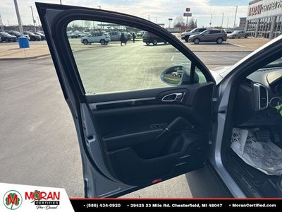 2016 Porsche Cayenne S